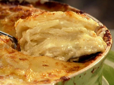 NY1012H_cheesy-potato-casserole_s4x3